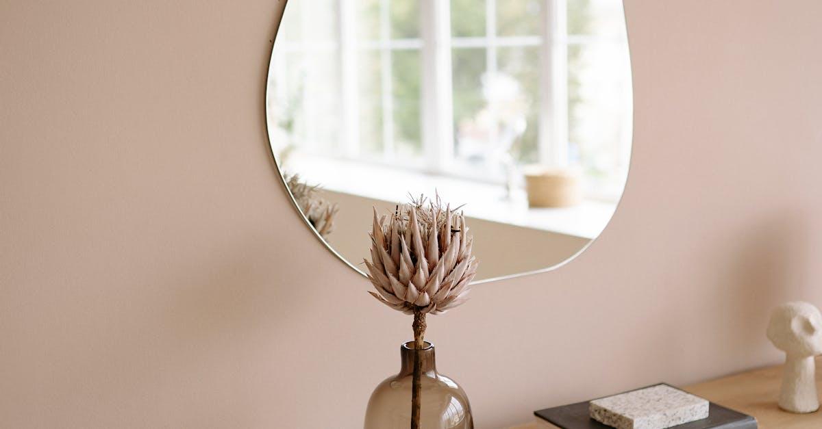 Read more about the article Brug spejle i hjemme til at skabe dybde og give lys